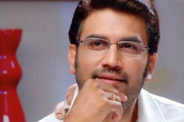 Sharad Kelkar