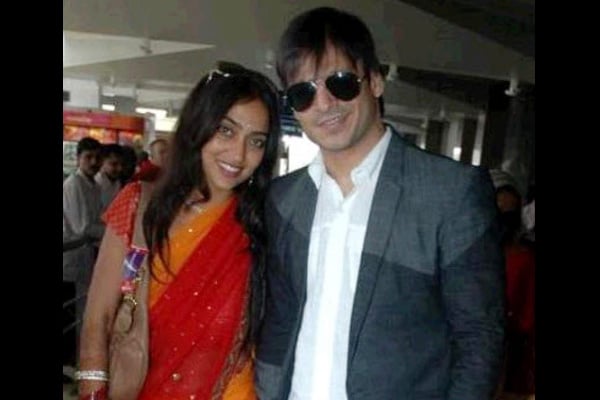 Vivek Oberoi and his wife Priyanka