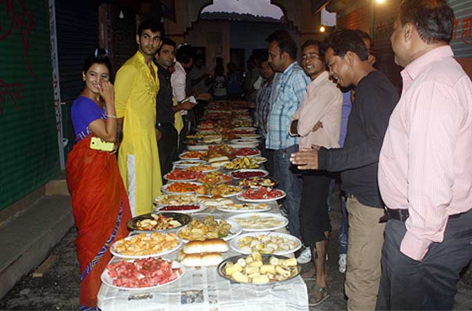 Punar Vivah team enjoys Iftaari meal together