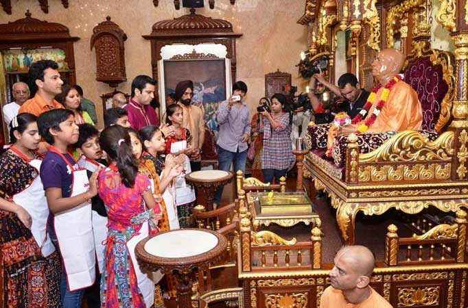 Junior Masterchef Judges- Chfef Vikas Khanna, Chef Surjan SIngh Jolly and Chef Kunal Kapoor along with the contestants while doi