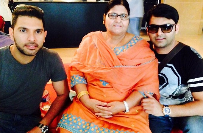 Yuvraj Singh and Kapil Sharma with his mom in London