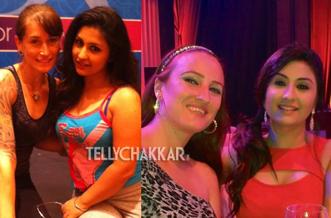 Divyaalakshmi learns belly dancing from international performers 