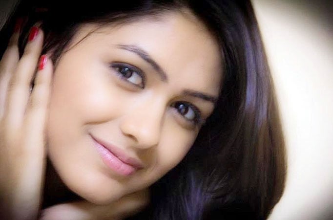 Mrunal Thakur 