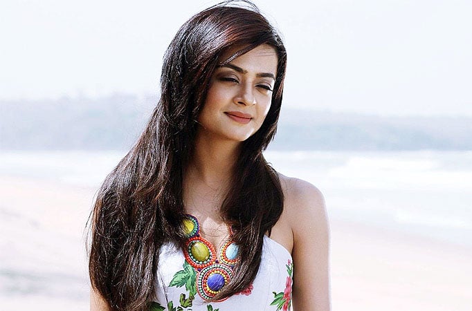 Surveen Chawla 