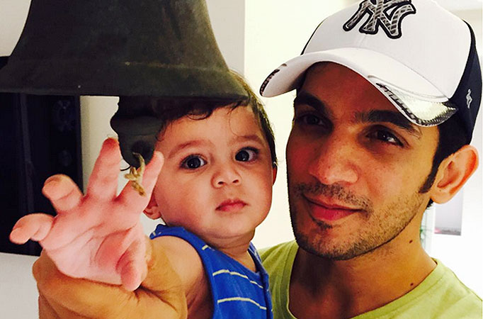 Arjun Bijlani with his son