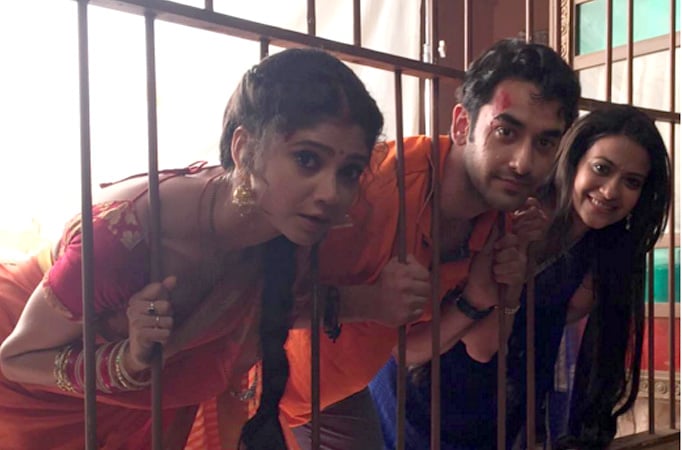 Mahasangam on &TV: Santoshi and Gangaa in trouble