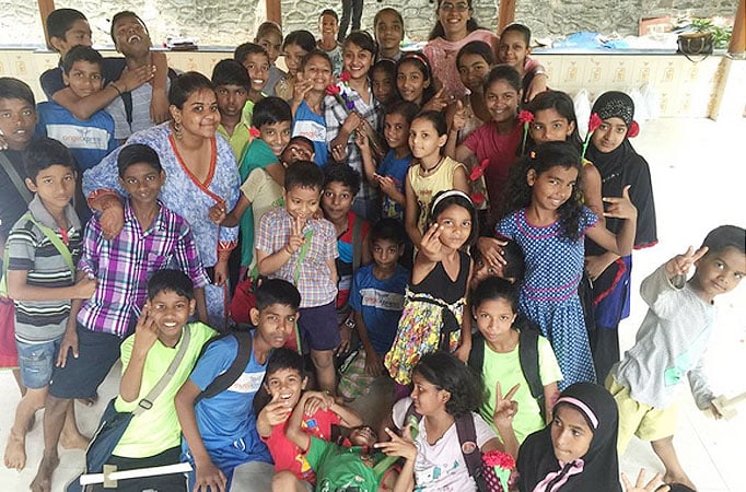 Choreographer Sneha Kapoor spends time with NGO kids 