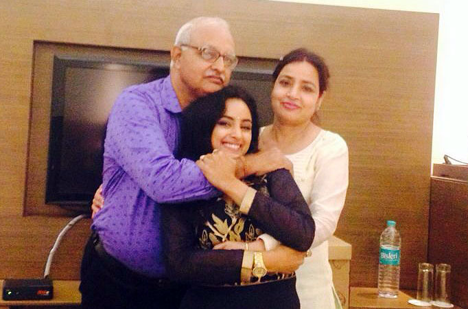 Madirakshi's SPECIAL surprise for her dad