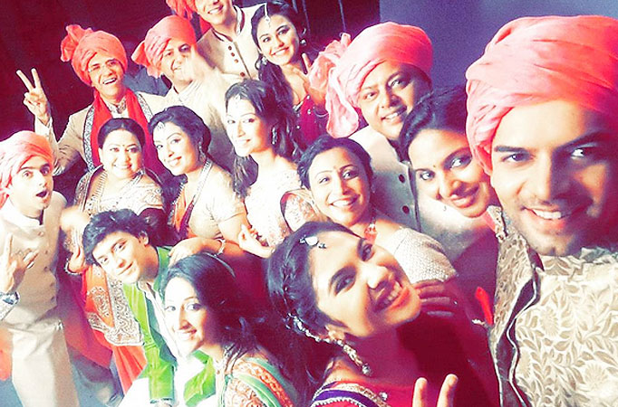 Off-screen 'FUN' pics of team Ek Rishta