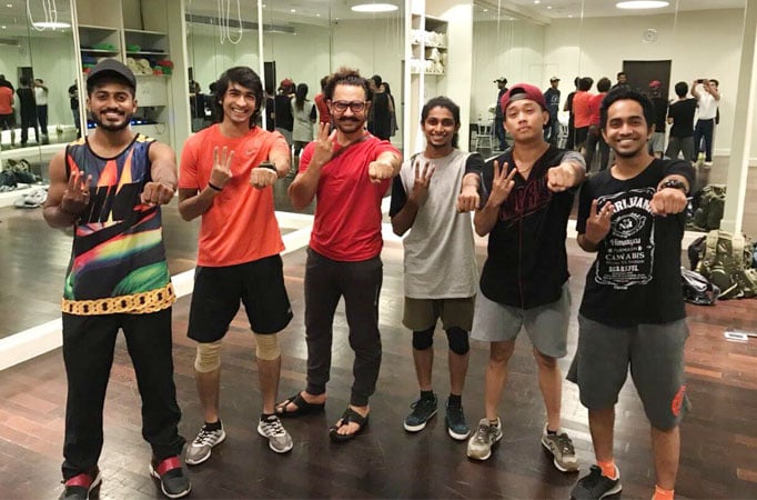 Aamir Khan surprises Shantanu and crew Desi Hoppers 