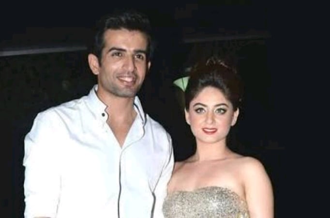 Jay Bhanushali pleasantly surprises Mahhi Vij on Star Plus' Lip Sing Battle