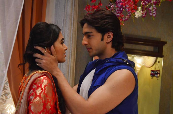 Ratan & Diya fall in love in Rishte Likhenge