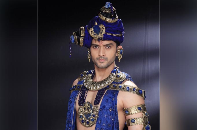 Aditya Redij Goes Bald in Porus