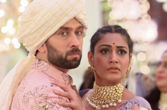 Anika gets upset with Shivaay; the duo come out in open to expose Veer in Ishqbaaaz