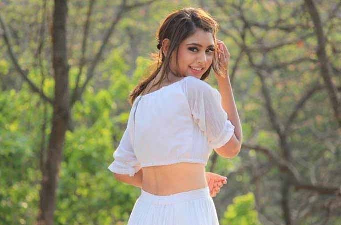 When Niti  Taylor planned the ideal bachelor party! 