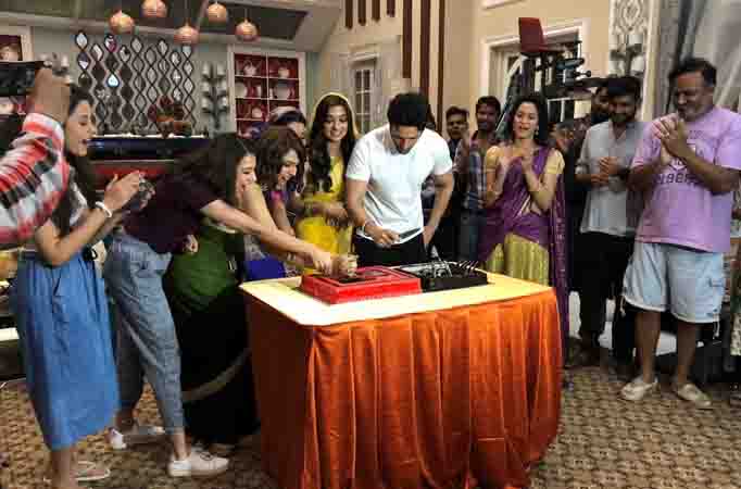 &TV’s Meri Hanikarak Biwi hits a century!