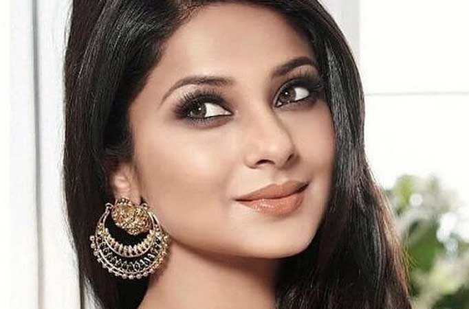  Jennifer Winget