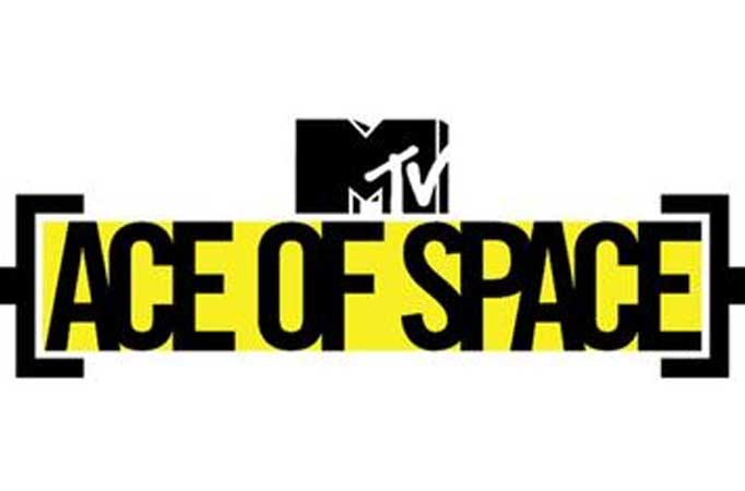 The contestants of Ace of Space have a reunion