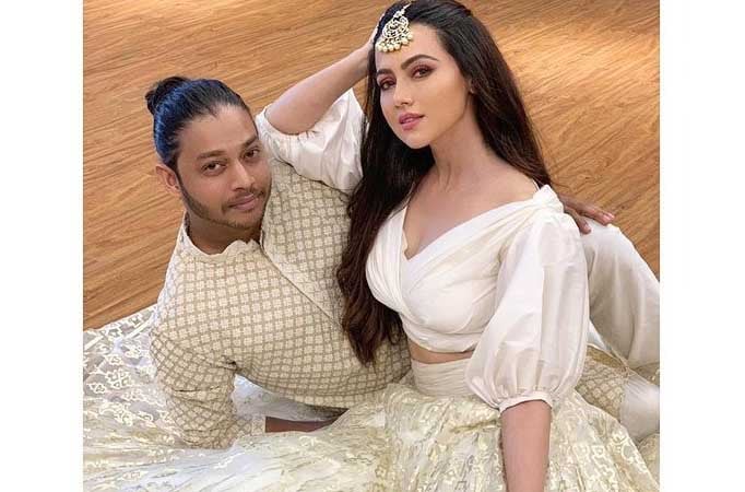 Did Sana Khan and choreographer Melvin Louis confirm being in LOVE?