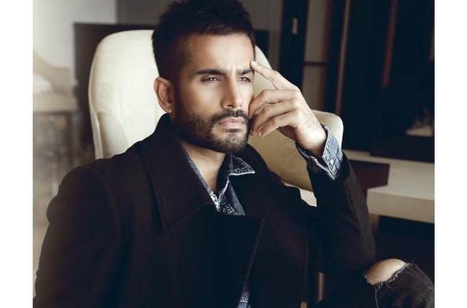  Karan Tacker