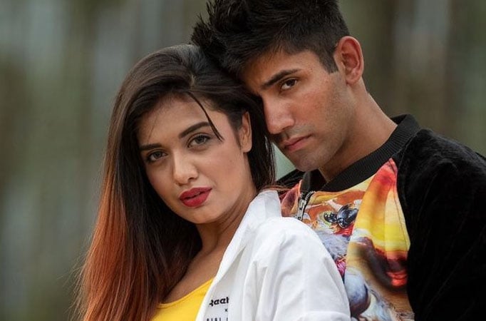 Ragini MMS Returns 2: Varun Sood and Divya Agarwal set the screen on fire