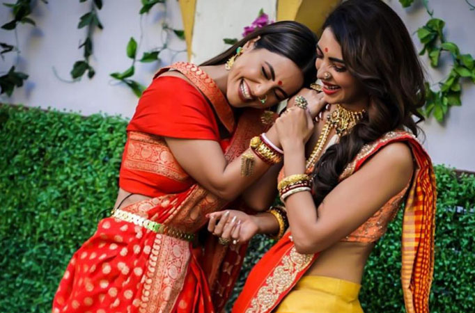 Pooja Banerjee GIFTS Hina Khan ‘THIS’...