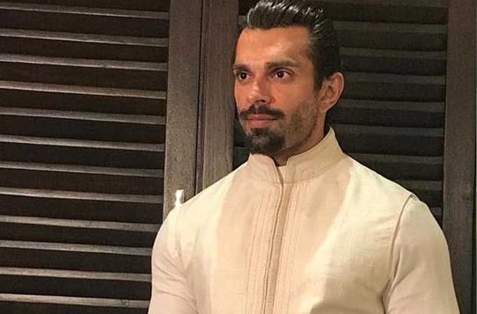  Karan Singh Grover