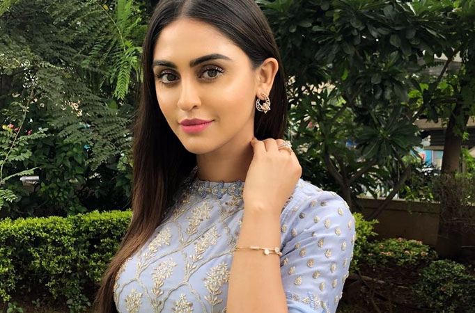 Krystle Dsouza touches 5 million followers on Instagram