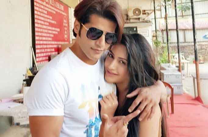 Surbhi Chandna and Karanvir Bohra to work together?  