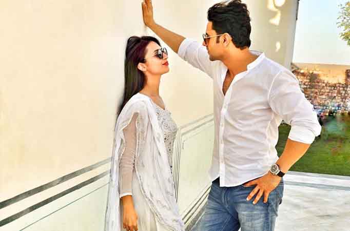 Vivek Dahiya and Divyanka Tripathi Dahiya redefine Mills and Boons romance Vivek Dahiya and Divyanka Tripathi Dahiya redefine Mills and Boons romance