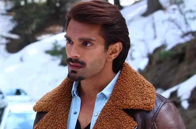 Karan Singh Grover was excited to perform daredevil stunts in THIS series 