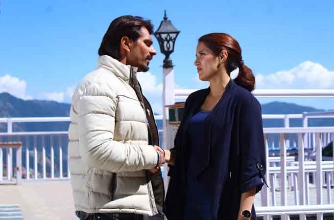 Karan Singh Grover can’t stop raving about his awesome BOSS co-star Sagarika Ghatge