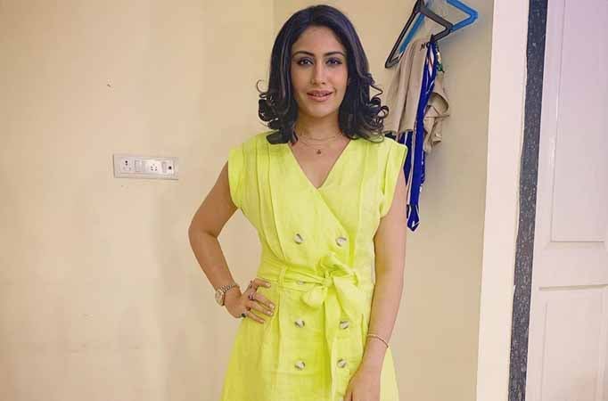 Check out how Sanjivani 2 actress Surbhi Chandna rocks a yellow dress