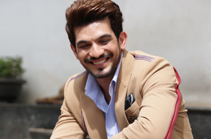 Don't you think Arjun Bijlani is hot!