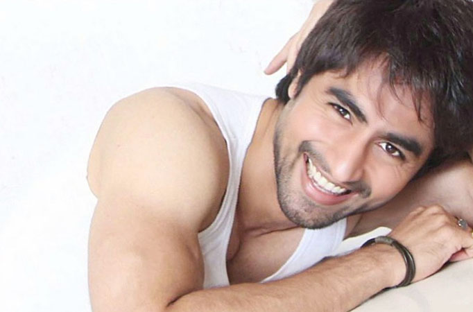 Harshad Chopda MESMERISES fans by sharing THIS photo