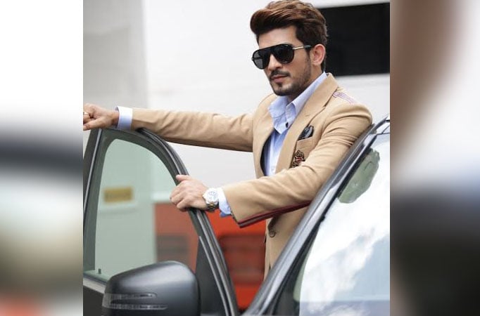 Don't you think Arjun Bijlani is hot!