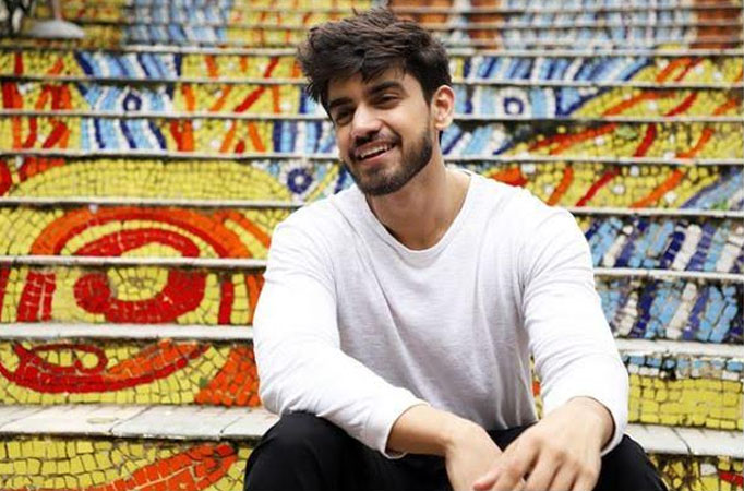 Hotness Alert! Avinash Mishra's Instagram will leave you drooling for more