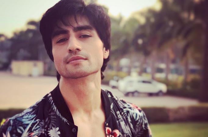 Fans drool over Bepannaah actor Harshad Chopda’s new dapper look!