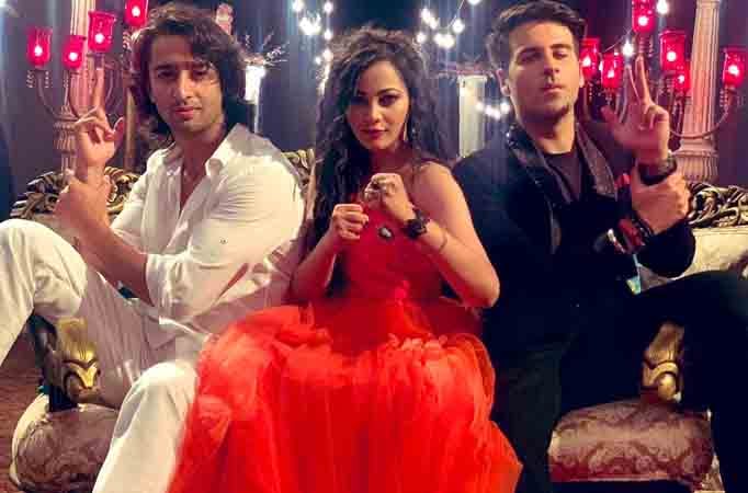 Shaheer Sheikh dances on ‘Disco Deewane’ with Kuhu and Kunal