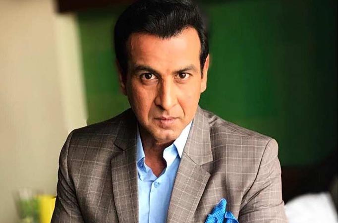 Ronit Roy celebrates his birthday on the sets of Kehne Ko Humsafar Hain