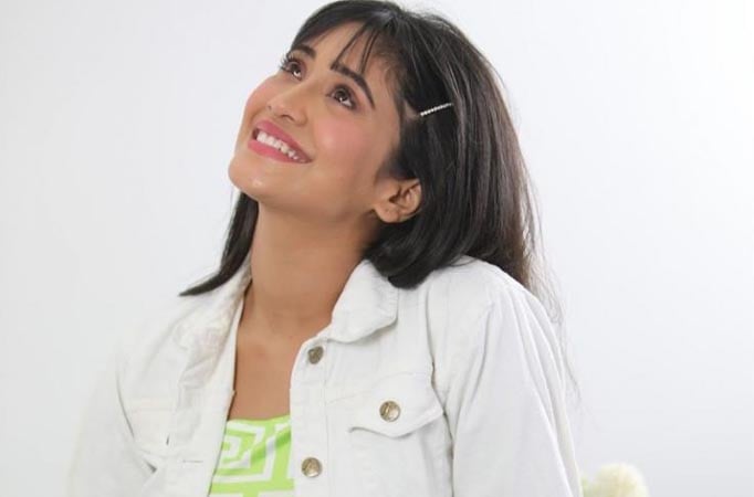 Yeh Rishta Kya Kehlata Hai’s Shivangi Joshi’s latest HAPPY photo will make you SMILE