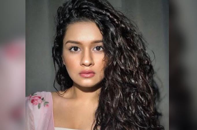 Avneet Kaur’s vanity van is every girl’s dream, gives us a sneak peek 