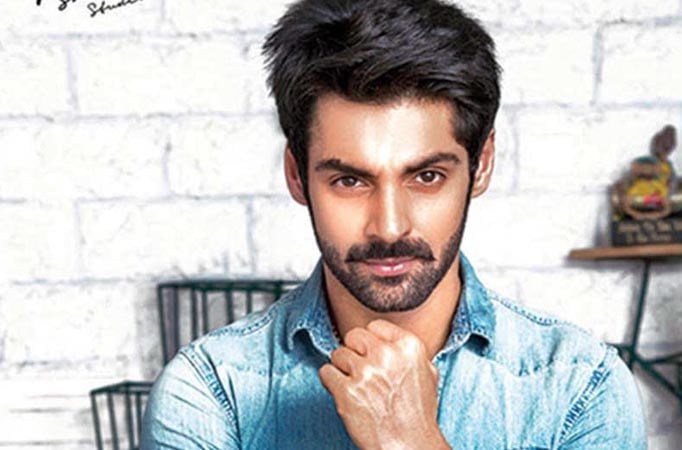 Look with whom Karan Wahi has posed!! Fans just can’t keep calm