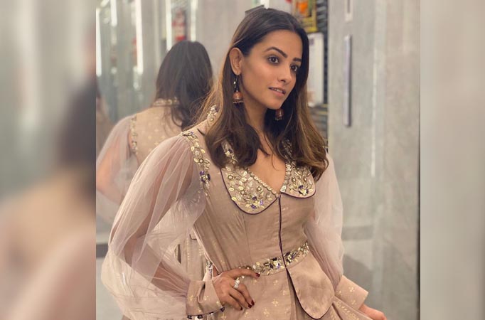 Anita Hassanandani’s STYLE GAME is on point; looks stunning in an all-black jumpsuit  