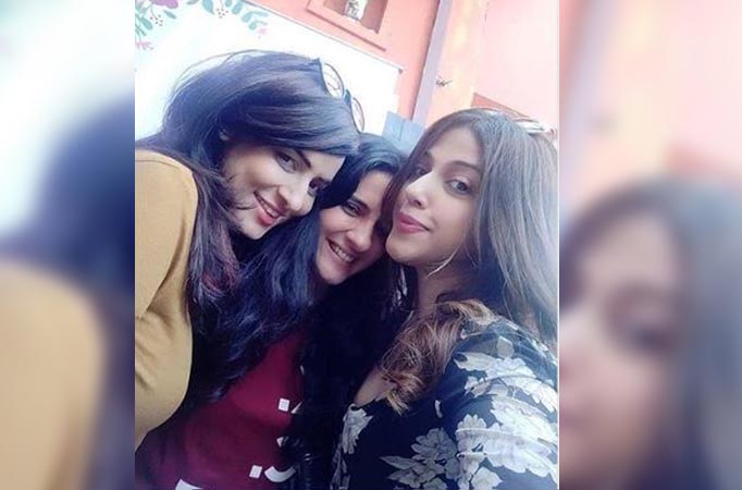 Aditi Malik, Simple Kaul and Shruti Seth’s reunion reminds us of Shararat days