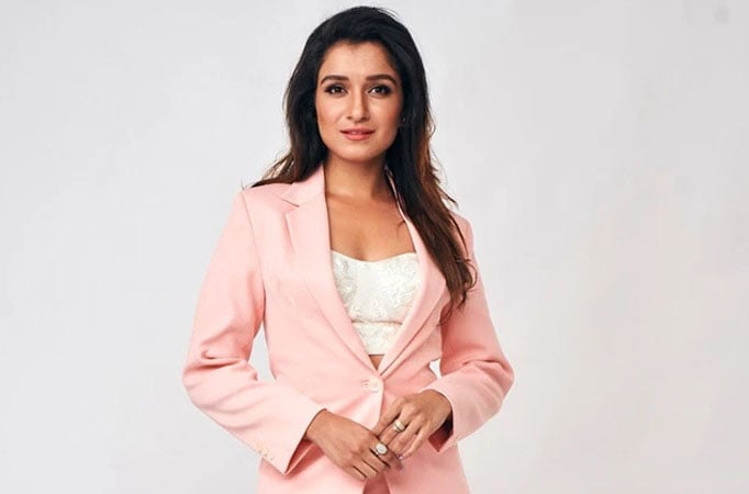 Bigg Boss 13 contestant Shefali Bagga gives us inside deets