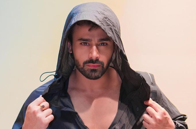 Pearl V Puri redefines 'RED HOT'