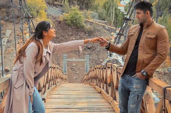 Varun Sood wishes girlfriend Divya Agarwal on her birthday; celebrates one year of togetherness