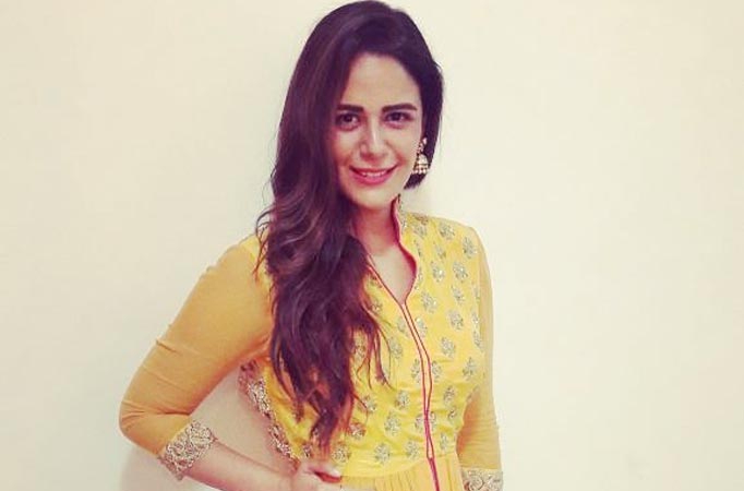 Mona Singh all set to tie the knot with her banker beau? 