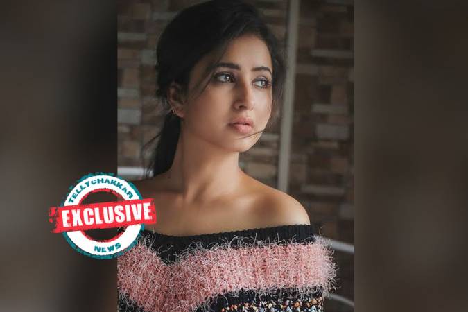 Actress Sana Amin Sheikh turns a SINGER!